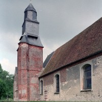 Vue partielle de l'église depuis le nord-ouest (2003)