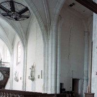 Le bras nord du transept et la nef vus vers le nord-ouest (2005)