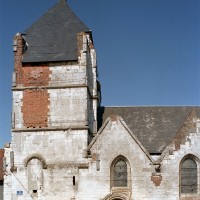 Le clocher et la nef vus du sud (2003)