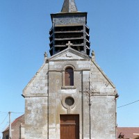 La façade de l'église (2003)