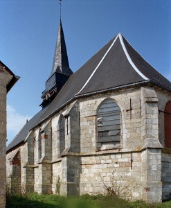 Vue partielle de l'église depuis le sud-est (2003)